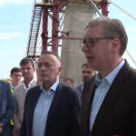 ISTORIJSKI TRENUTAK U NOVOM SADU! Vučić obilazi radove i prisustvuje spajanju glavne konstrukcije mosta preko Dunava!