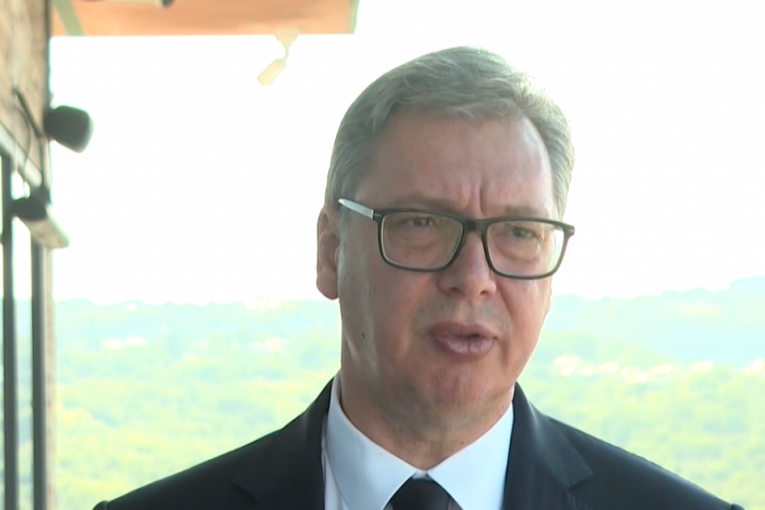 JOŠ 15 DANA ZA NIS! Vučić iz Gruzije: Imam dojavu iz Vašingtona