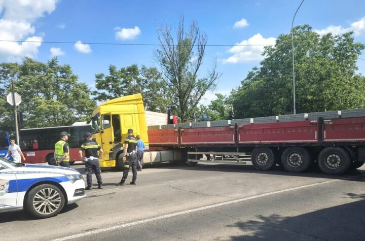 KOLAPS NA BANJICI: Za autobuse nema čak ni alternative! IZBEGAVAJTE OVAJ PRAVAC