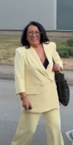 LUKIN OTAC ŽENI 25 GODINA MLAĐU! Biljana Vujović SPREMA PRSTEN ZA MLADU, slučajno otkrila KAKO ĆE SE ZVATI ANITINA BEBA?!