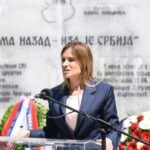 "MORA SE ZNATI ŠTA SE OVDE DOGODILO": Đurđević Stamenkovska obišla spomen-kuću na groblju u Sremskoj Mitrovici