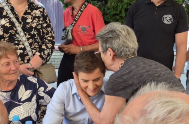 "NIŠTA LEPŠE NEGO PROVESTI POPODNE MEĐU SVOJIMA!" Brnabić s narodom u Prigrevici - NEĆEMO DATI SRBIJU! (FOTO)