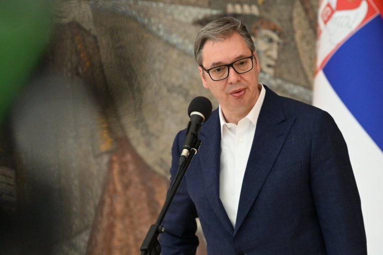 "NITI SAM SE UPLAŠIO, NITI ME FASCINIRAJU PRETNJE!" Vučić se oglasio nakon upozorenja o putu u Crnu Goru, njegova poruka odjeknula regionom!