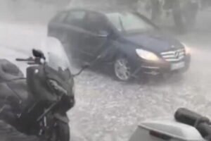 Nevreme potopilo Suboticu: Ulice pod vodom, pred okom se prst ne vidi (SNIMAK SA LICA MESTA)