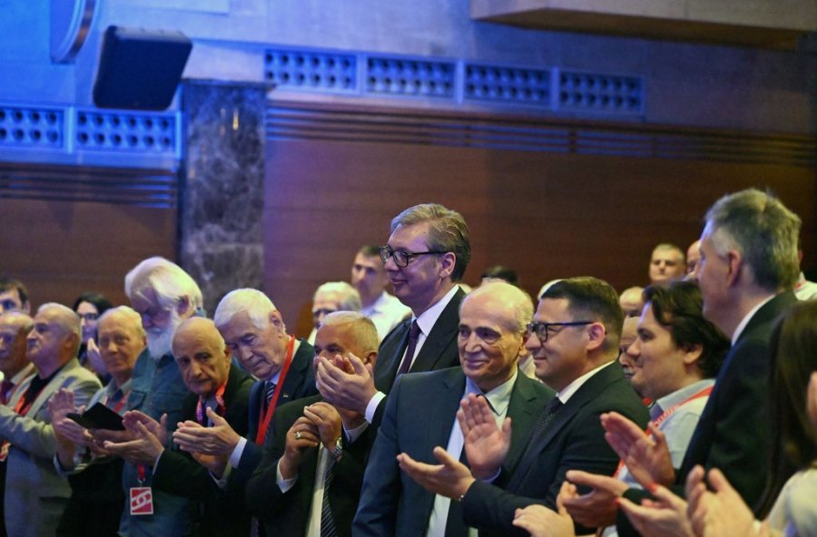 OBRAĆA SE VUČIĆ NA SKUPŠTINI PUPS-a! Predsednik Srbije: Suočili smo se sa neverovatnim pritiscima i spolja i iznutra!