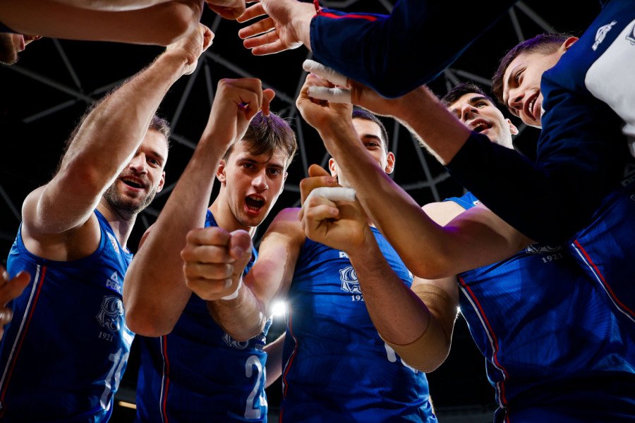 ORLOVI NA KONOPCIMA! Furiozna Francuska na pragu pobede!