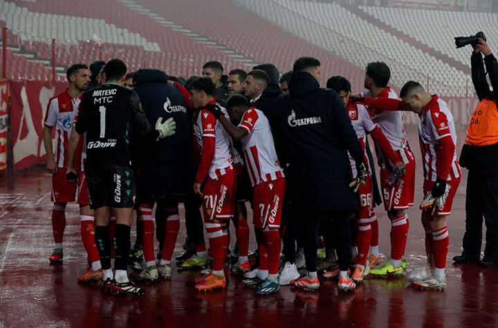 Olimpijakos hoće Zvezdinog aduta za LŠ, u igri i srpski napadač koji je odjavio Paunovića