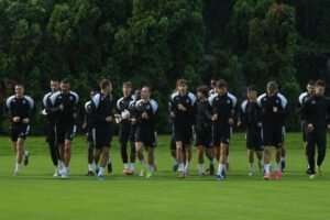 PARTIZAN KRENUO PUT SLOVENIJE: Saša Ilić brojao do 26, borba za prvih 11 počinje (FOTO)