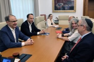 PREMIJER MACUT RAZGOVARAO SA ISAKOM ASIELOM: Glavna tema položaj jevrejske zajednice u Srbiji
