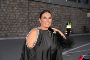 PRVI NASTUP MARTE SAVIĆ NAKON DVE DECENIJE PAUZE, EVO KAKO DANAS IZGLEDA! Pevačica se skamenila od treme - NISAM SE PRIPREMALA!