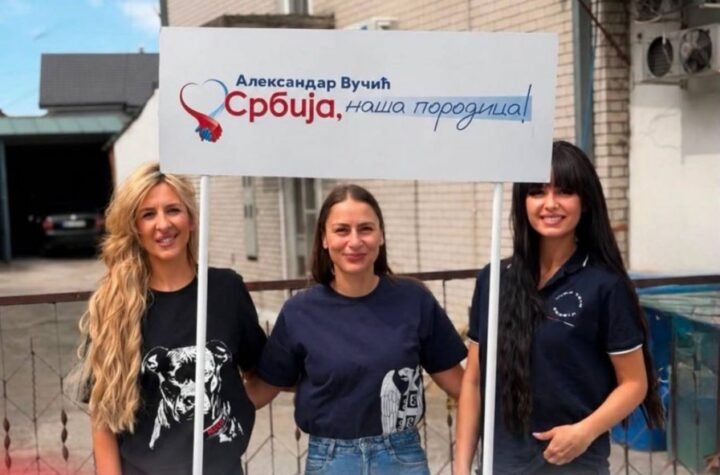 REKORDAN ODZIV GRAĐANA: Aktivisti SNS širom Beograda obradovali hiljade ljudi, podrška stiže iz svih opština! (GALERIJA)