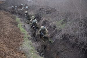 SATELITSKI SNIMCI OTKRILI SVE! Na hiljade ruskih vojnika stiže blizu granice sa OVOM NATO zemljom? (FOTO)