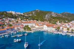 SEDAM DANA NA MORU U HRVATSKOJ MINIMUM 2.000 EVRA ZA PORODICU! Komšije ove sezone deru kožu s leđa, EVO i detaljne računice!