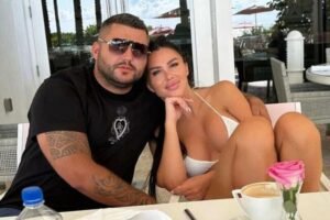 ŠOK U LAJVU! Asmin javno PRIZNAO EMOCIJE prema NJOJ! Više ne može da se KONTROLIŠE - "VOLIM JE!"