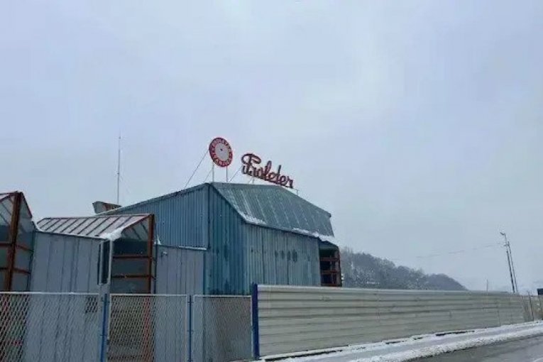 SRPSKI NEKADAŠNJI GIGANT IDE NA DOBOŠ! Prodaje se "Proleter" iz Ivanjice za oko 887 miliona dinara