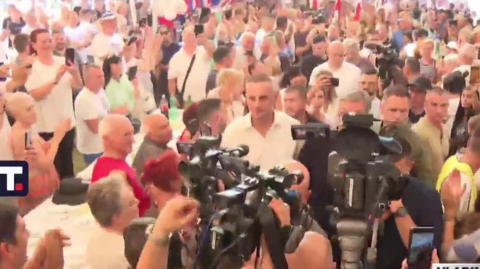 'POBEDIĆEMO, POBEDIĆE UJEDINJENA SRBIJA' Alibunar GOREO zbog Vučića, orilo se ACO SRBINE – narod priredio spektakularan doček, snimak objavio i predse