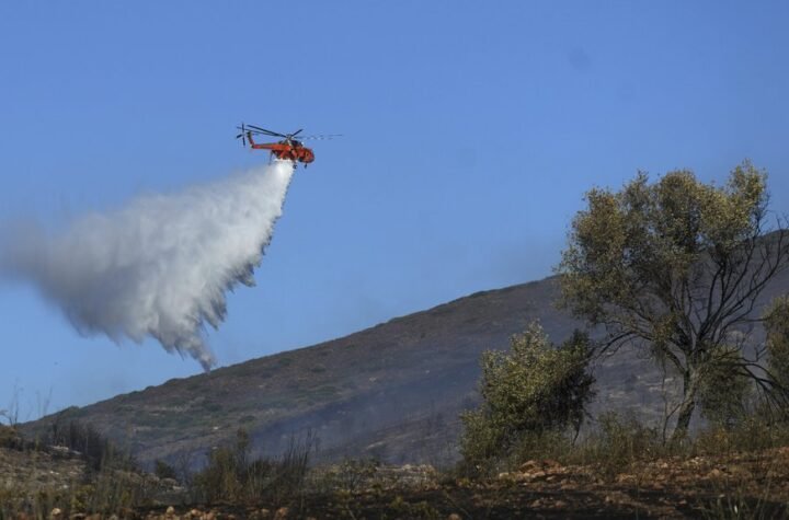 AKTIVIRAN ALARM U GRČKOJ! Strahuje se od razornih požara, region oko Krita u NAJVEĆOJ OPASNOSTI