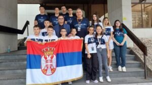 Ambasador Vekić posetio naše šahiste na Evropskom prvenstvu u Pardubicama