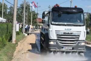 "BRZO, ODGOVORNO I U KORIST LJUDI" Đuro Macut obišao seosku ambulantu u selu Rataje