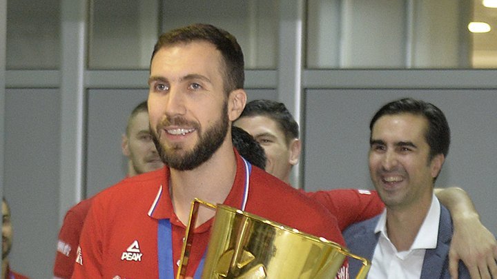Crvena zvezda dobija brutalno pojačanje: Bio je kapiten reprezentacije Srbije, igrao je u Partizanu, a sada je potpisao za Crvenu zvezdu!