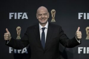 "DAJTE MI GLAS, DOBIĆETE 40 MILIONA DOLARA!": Infantino poslao ponudu koja je uzdrmala fudbalski svet