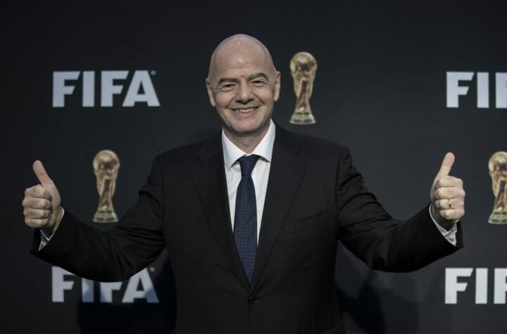 "DAJTE MI GLAS, DOBIĆETE 40 MILIONA DOLARA!": Infantino poslao ponudu koja je uzdrmala fudbalski svet