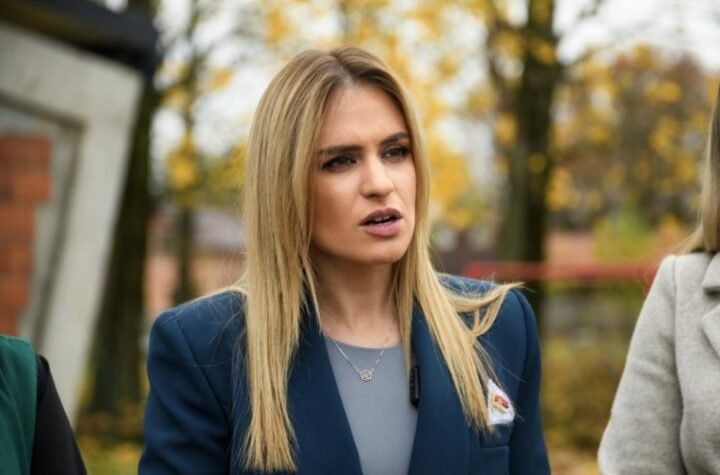 "DOVOLJNO JE SAMO DA SI PROTIV VUČIĆA I ONDA MOŽEŠ SVE": Milica Đurđević Stamenkovski u podkastu potkačila Jasminu Paunović