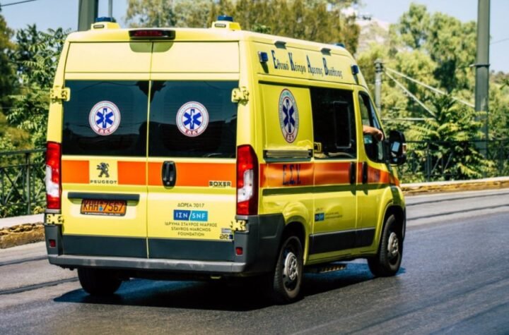 DRAMA NA HALKIDIKIJU! Dečak (12) iz Srbije izvučen iz mora bez svesti – spasioci ga REANIMIRALI, HITNO prebačen u Solun!