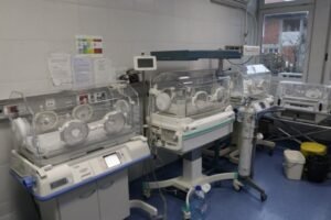 DRŽAVA UVODI KOMESARA ZA MAJČINSTVO! Stanje u porodilištima šokiralo sve, vlada okreće novi list