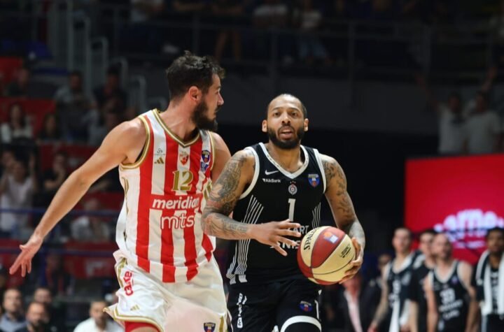 Karlik Džons, Nikola Kalinić, KK Crvena zvezda, KK Partizan, Derbi, Večiti derbi, ABA liga