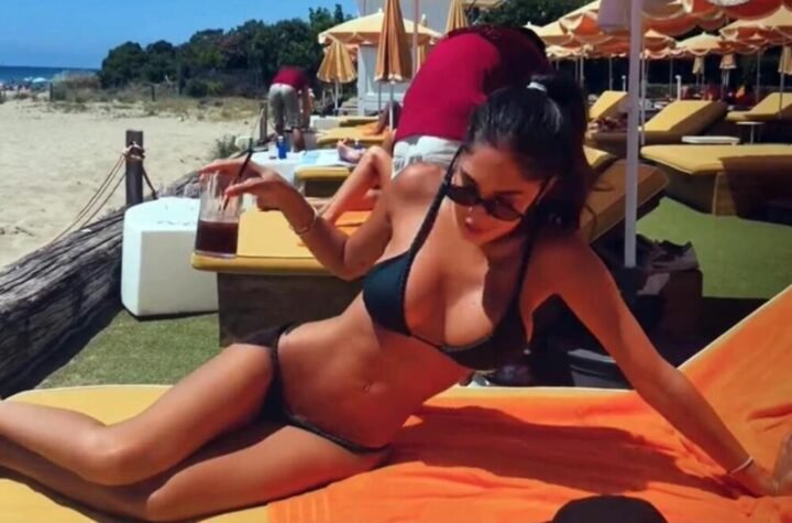 KAKVA MAJKA, TAKVA I ĆERKA! Melina i Đina se KUPAJU u LUKSUZU ali BUKVALNO! Snimak pecnuo Srbe - NASRED JAHTE...