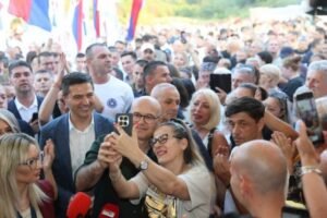 "LJUDI ŽELE DA ŽIVE NORMALNO I BEZ PODELA"! Vučević posetio selo Trupale kod Niša - Narod i država su iznad svega! (FOTO)