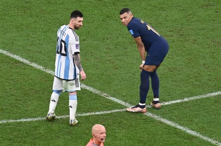 Lionelu Mesiju za samostalnu Zlatnu kopačku Mundijala i rušenje Mbapea potreban HET-TRIK! (Foto)
