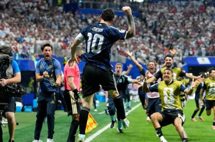 Mesi dirigovao preokretom: Argentina srušila Englesku i plasirala se u finale