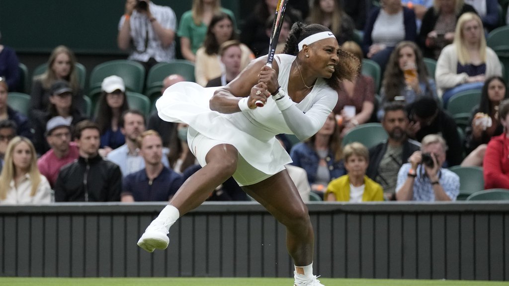 NIŠTA OD POVRATKA SESTARA VILIJAMS: Serena zbog povrede kolena odustala od dubla na Vimbldonu
