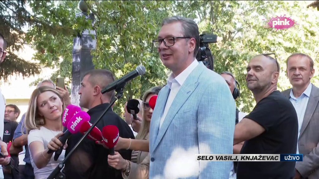 NOVE MERE ZA BOLJI STANDARD! Vučić najavio jeftinije lekove od sutra, od septembra finansijska pomoć, a od decembra veće plate i penzije