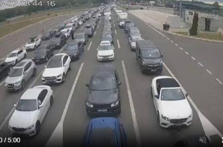 Na jednom graničnom prelazu, vozila čekaju pet sati na izlazu: Evo kakvo je stanje na ostalima
