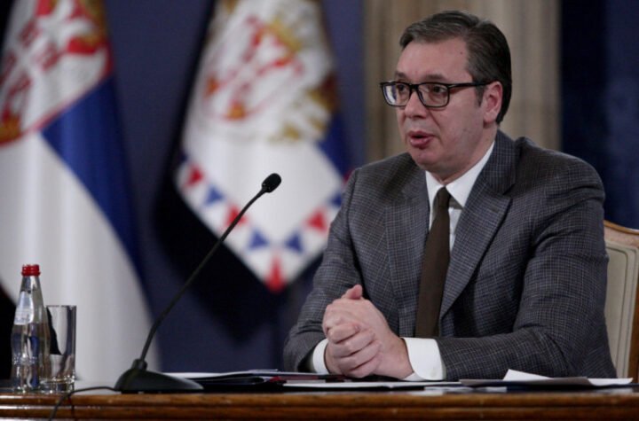 ODAVANJE POČASTI SRPSKOM VOJNIKU! Vučić i španska ministarka odbrane danas uručuju odlikovanja porodici Milovana Jovanovića stradalog u Libanu!