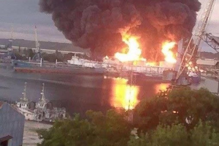 PAKAO U KIJEVU! Zelenski saopštio crni bilans – Ima MRTVIh i na desetine RANJENIH posle RAZORNOG ruskog NAPADA! (FOTO)