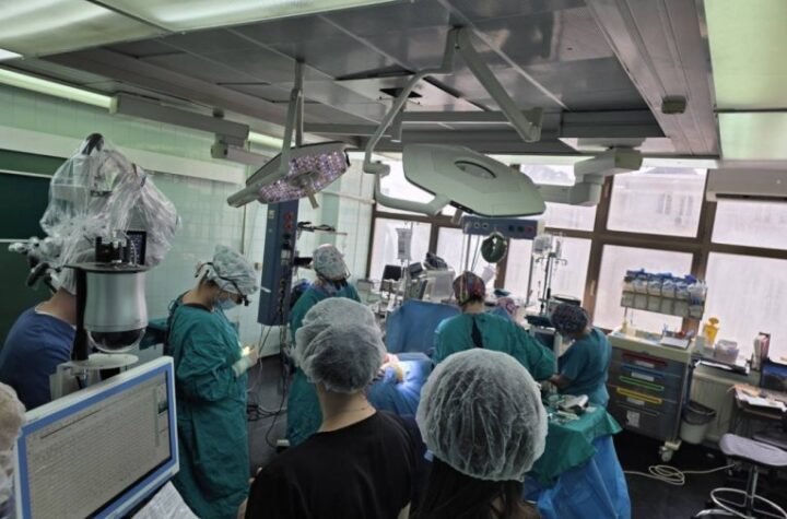PODVIG HIRURGA U TIRŠOVOJ: Prva operacija revaskularizacije mozga kod deteta sa Moyamoya sindromom u Srbiji (FOTO)
