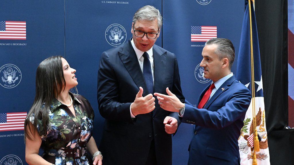 PREDSEDNIK VUČIĆ NA SVEČANOSTI U AMBASADI SAD: Svečani prijem povodom 250 godina američke nezavisnosti