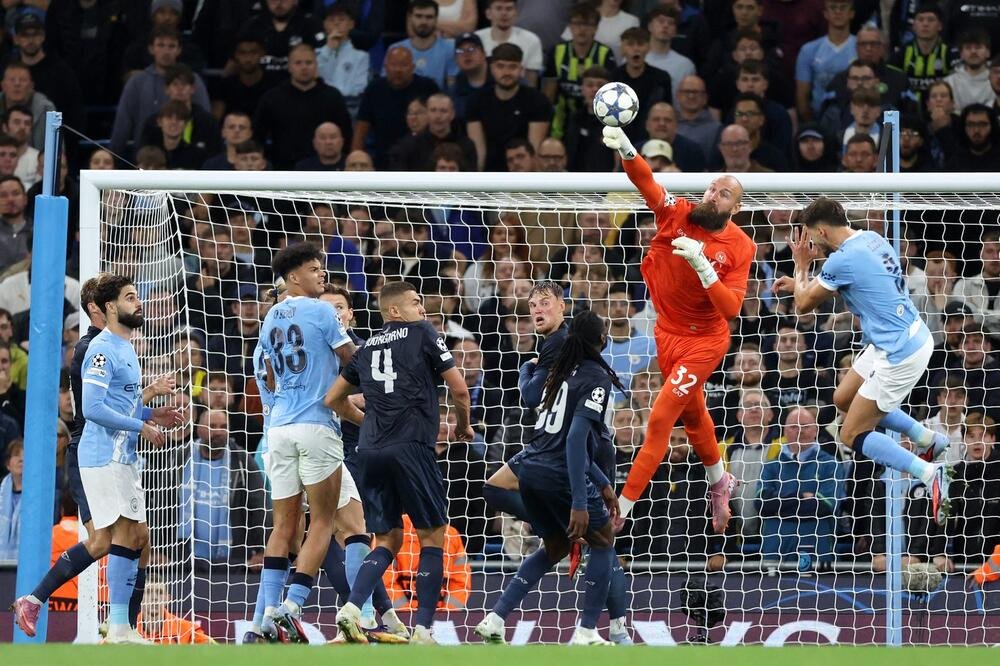 PREOKRET NA POMOLU! Englezi odustali, Italijani zagrejani: Vanja Milinković-Savić od rezervne do prve opcije!