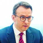 "PRETRESALI SU I MAJKE SA DECOM U KOLICIMA!" Oglasio se Petkovićnakon skandala u Prizrenu: Nova represija Aljbina Kurija na delu!