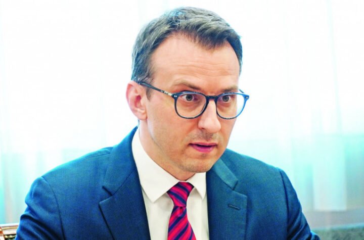 "PRETRESALI SU I MAJKE SA DECOM U KOLICIMA!" Oglasio se Petkovićnakon skandala u Prizrenu: Nova represija Aljbina Kurija na delu!