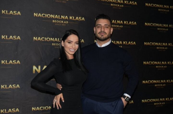 SANJA MARINKOVIĆ IZVREĐALA DARKA LAZIĆA PRED ŽENOM! Kaća zanemela nakon voditeljkinih reči, DRAMA U STUDIJU!