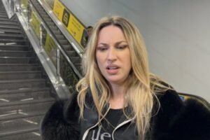 SRBIJA U SUZAMA ZBOG MALOG DUŠANA! Rada Manojlović momentalno OTKAZALA NASTUP! POTRESNO SAOPŠTENJE!