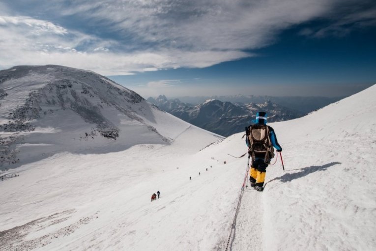 SRPSKI PLANINARI BILI NA ELBRUSU KADA JE 5 NJIHOVIH KOLEGA IZ BIH STRADALO! Evo šta ih je spasilo!