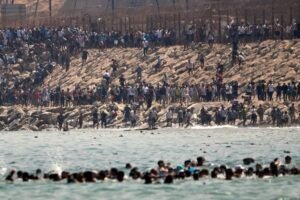 SUSPENDUJE SE ŠENGENSKI SPORAZUM SA ŠPANIJOM? Povlače se drastični potezi zbog MIGRANTSKE KRIZE - slike su DRAMATIČNE! (FOTO)