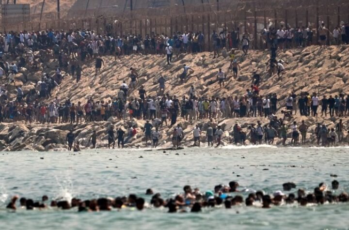 SUSPENDUJE SE ŠENGENSKI SPORAZUM SA ŠPANIJOM? Povlače se drastični potezi zbog MIGRANTSKE KRIZE - slike su DRAMATIČNE! (FOTO)