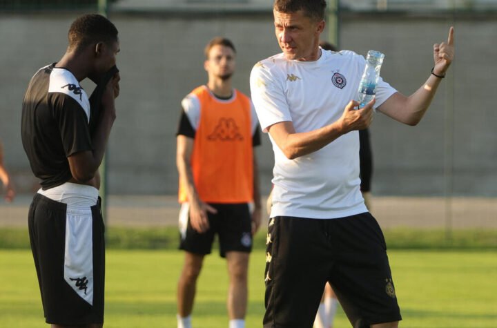 Saša Ilić apostrofirao dvojicu novajlija posle Nefčija: Može da igra na dve pozicije, druga priča kada reši kilažu!